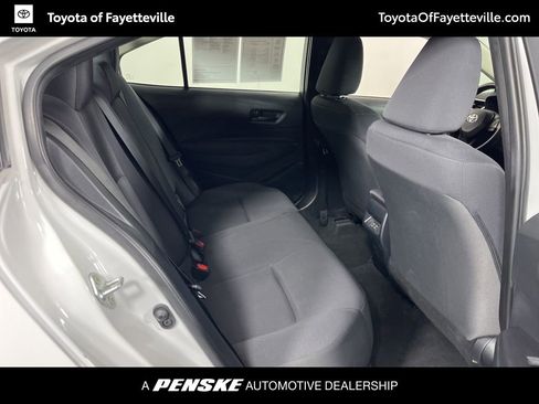 Used 2024 Toyota Corolla LE image 7