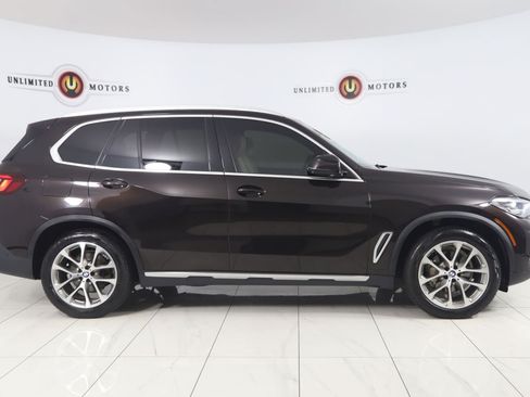 Used 2021 BMW X5 xDrive40i w/ Convenience Package AWD/4WD image 2