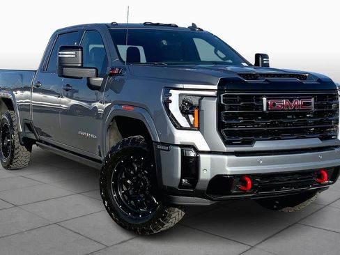 Used 2025 GMC Sierra 2500 AT4 w/ AT4 Premium Plus Package image 2