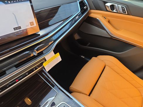 New 2026 BMW X5 xDrive40i w/ M Sport Package image 19