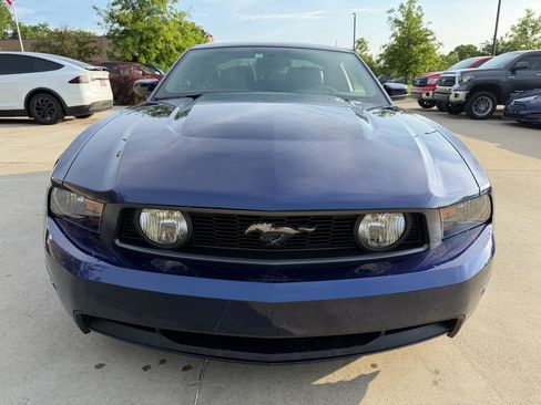 Used 2012 Ford Mustang GT Premium RWD image 2