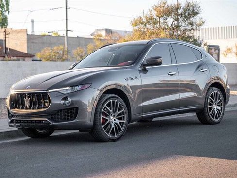 Used 2017 Maserati Levante w/ Sport Package image 1