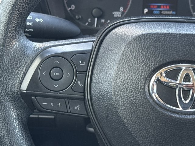 Used 2025 Toyota Corolla LE FWD image 14