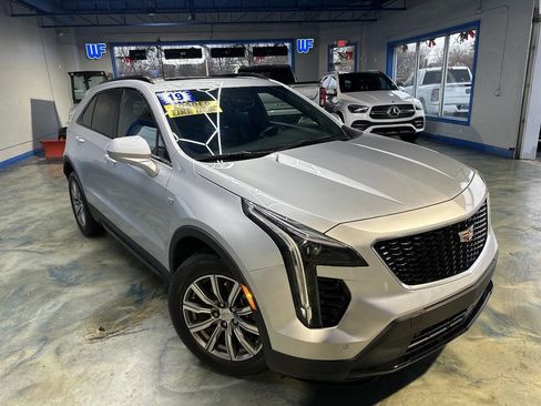 Used 2019 Cadillac XT4 Sport image 2