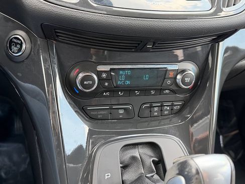 Used 2014 Ford Escape Titanium w/ Equipment Group 401A FWD image 22