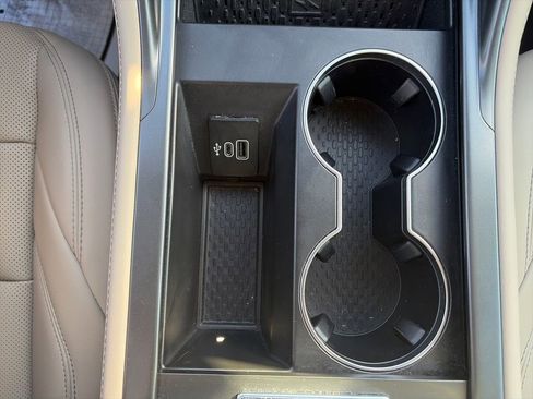 Used 2025 Lincoln Nautilus Premier w/ Equipment Group 102A image 27