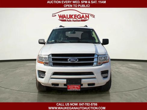 Used 2017 Ford Expedition EL XLT w/ Equipment Group 202A AWD/4WD image 2