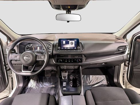 Used 2023 Nissan Rogue S FWD image 3