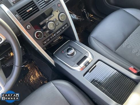 Used 2019 Land Rover Discovery Sport SE image 44