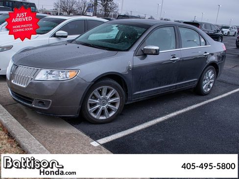 Used 2012 Lincoln MKZ image 1