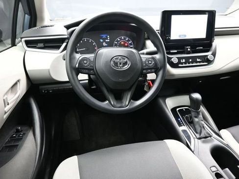 Used 2024 Toyota Corolla LE FWD image 17