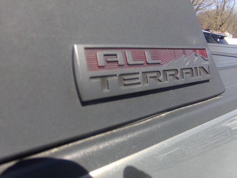 Used 2017 GMC Sierra 1500 SLT AWD/4WD image 11