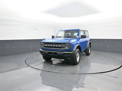 New 2026 Ford Bronco 2-Door image 3