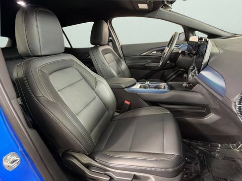 Used 2024 Chevrolet Equinox EV LT FWD image 33