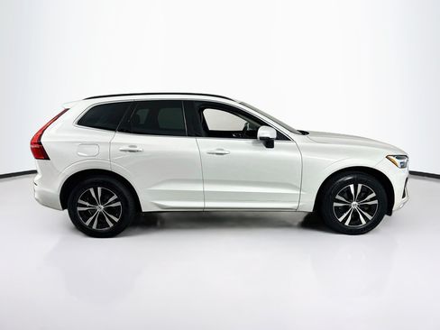 Used 2023 Volvo XC60 B5 Core w/ Protection Package AWD/4WD image 4