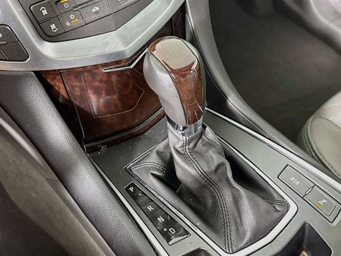 Used 2011 Cadillac SRX Luxury FWD image 17