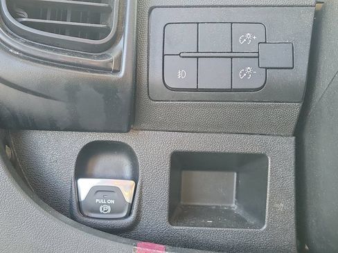 Used 2025 RAM ProMaster 2500 w/ Convenience Group FWD image 18