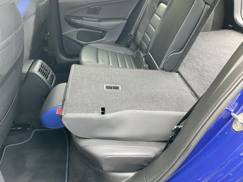 Used 2022 Volkswagen Golf R AWD/4WD image 44