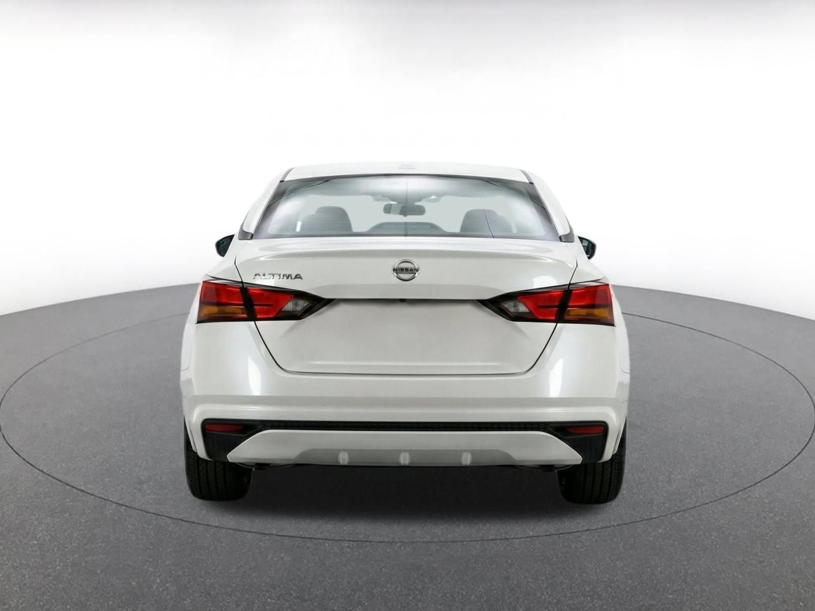 Used 2025 Nissan Altima 2.5 SV FWD image 7