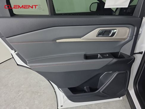 New 2026 Ford Explorer Active image 28