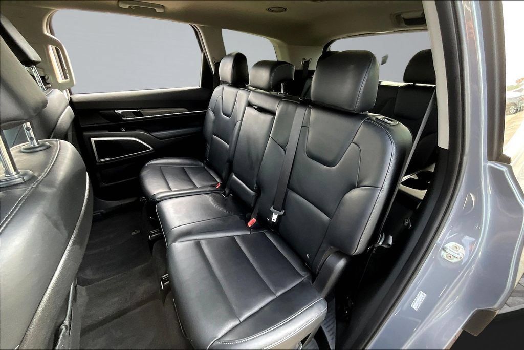 Used 2021 Kia Telluride EX AWD/4WD image 18