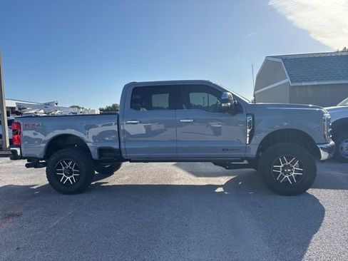 Used 2025 Ford F350 Lariat w/ Lariat Ultimate Package image 4