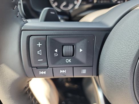 New 2025 Nissan Pathfinder SV image 19