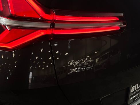 Used 2025 BMW X3 xDrive30i w/ Premium Package image 11