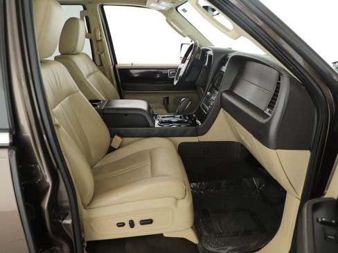 Used 2015 Lincoln Navigator 2WD w/ Equipment Group 101A Reserve image 14