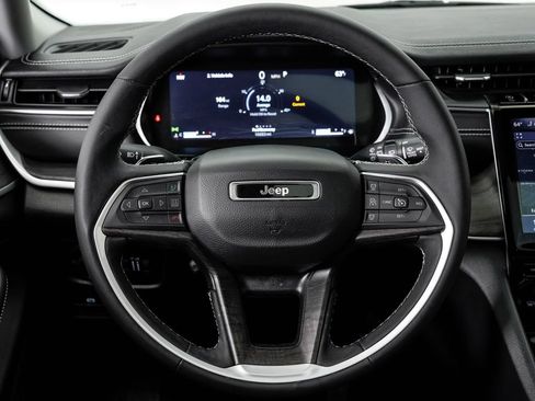 Used 2023 Jeep Grand Cherokee L Limited w/ Luxury Tech Group II AWD/4WD image 12
