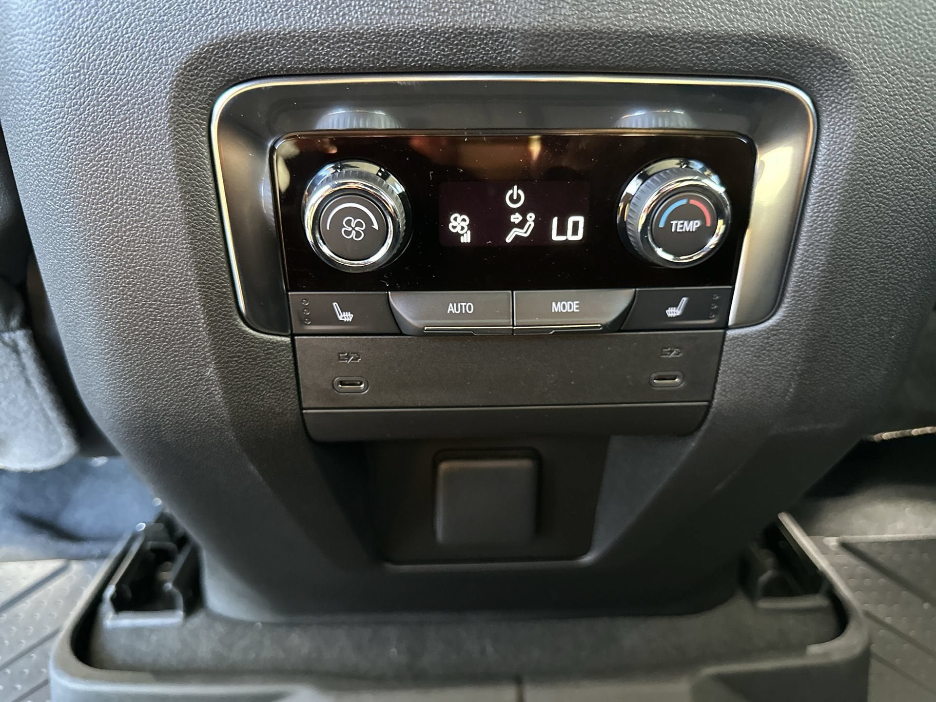 New 2026 Chevrolet Tahoe Z71 w/ Comfort Package AWD/4WD image 37