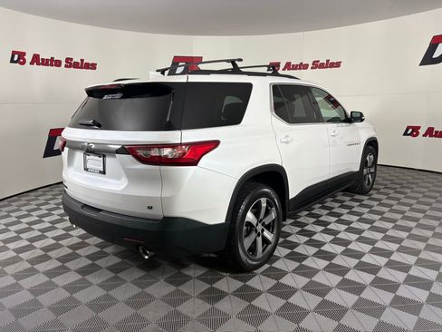 Used 2020 Chevrolet Traverse LT w/ LT Premium Package image 6