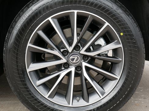 Certified 2022 Lexus NX 350h 350h image 19