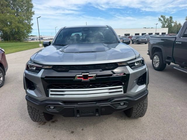 Used 2024 Chevrolet Colorado ZR2 w/ ZR2 Bison Edition AWD/4WD image 2