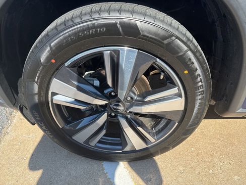 Used 2023 Nissan Rogue SL w/ SL Premium Package FWD image 7