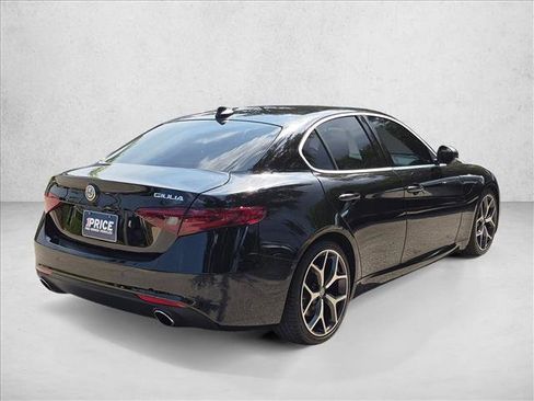 Used 2019 Alfa Romeo Giulia RWD image 7