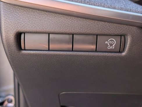 Used 2025 Nissan Kicks SV w/ SV Premium Package image 31