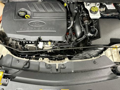 Used 2017 Ford Escape SE w/ SE Leather Comfort Package AWD/4WD image 28