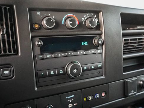 Used 2022 GMC Savana 2500 w/ Driver Convenience Package image 20