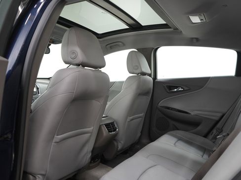 Used 2017 Chevrolet Malibu Hybrid w/ Leather Package image 17