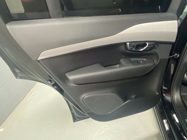 Used 2024 Volvo XC90 B5 Core w/ Climate Package AWD/4WD image 8