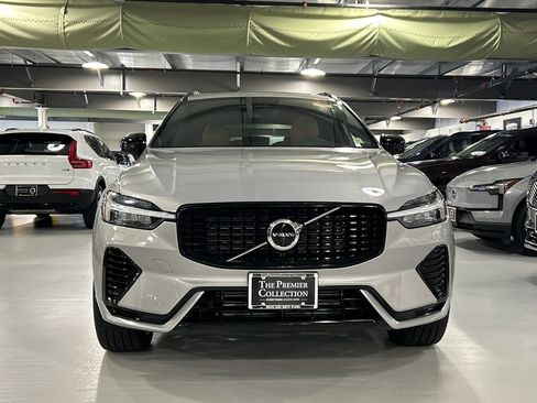 Certified 2025 Volvo XC60 T8 Ultra w/ Climate Package AWD/4WD image 6