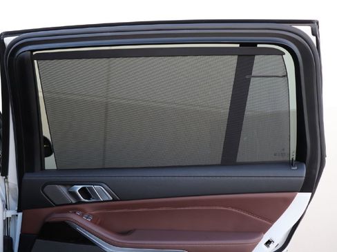 Used 2020 BMW X7 M50i w/ Cold Weather Package image 77