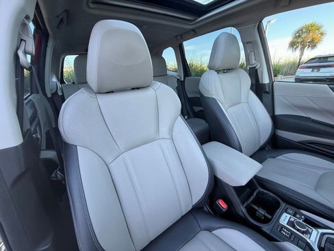 Used 2023 Subaru Forester Limited image 44