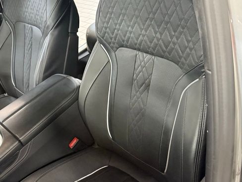 Used 2021 BMW 750i xDrive w/ Executive Package image 39