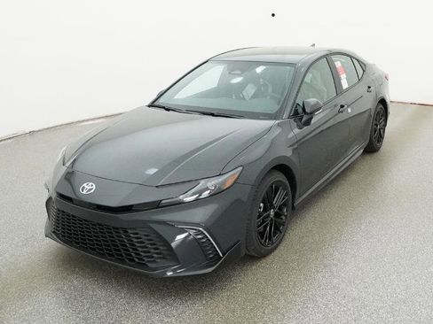 New 2026 Toyota Camry SE FWD image 3