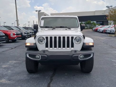Used 2019 Jeep Wrangler Unlimited Sahara AWD/4WD image 2