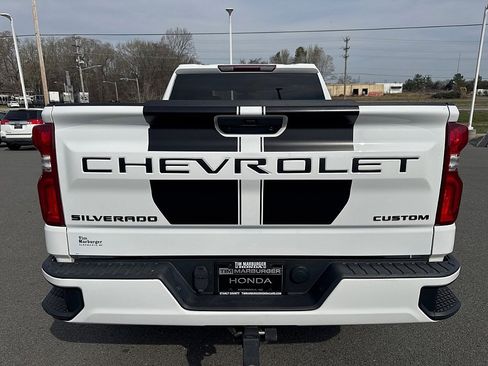 Used 2021 Chevrolet Silverado 1500 Custom w/ Rally Edition image 4