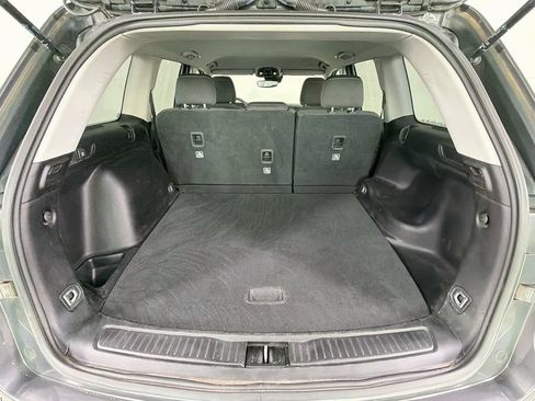 Used 2023 Jeep Grand Cherokee Laredo AWD/4WD image 27