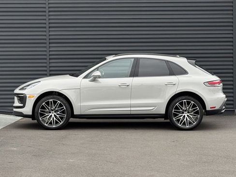 New 2026 Porsche Macan image 2